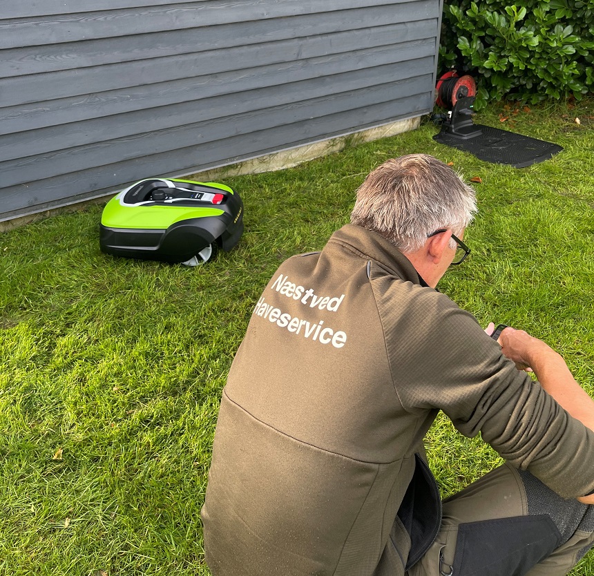 Leje af robotplæneklipper - Alt inkluderet i lejen